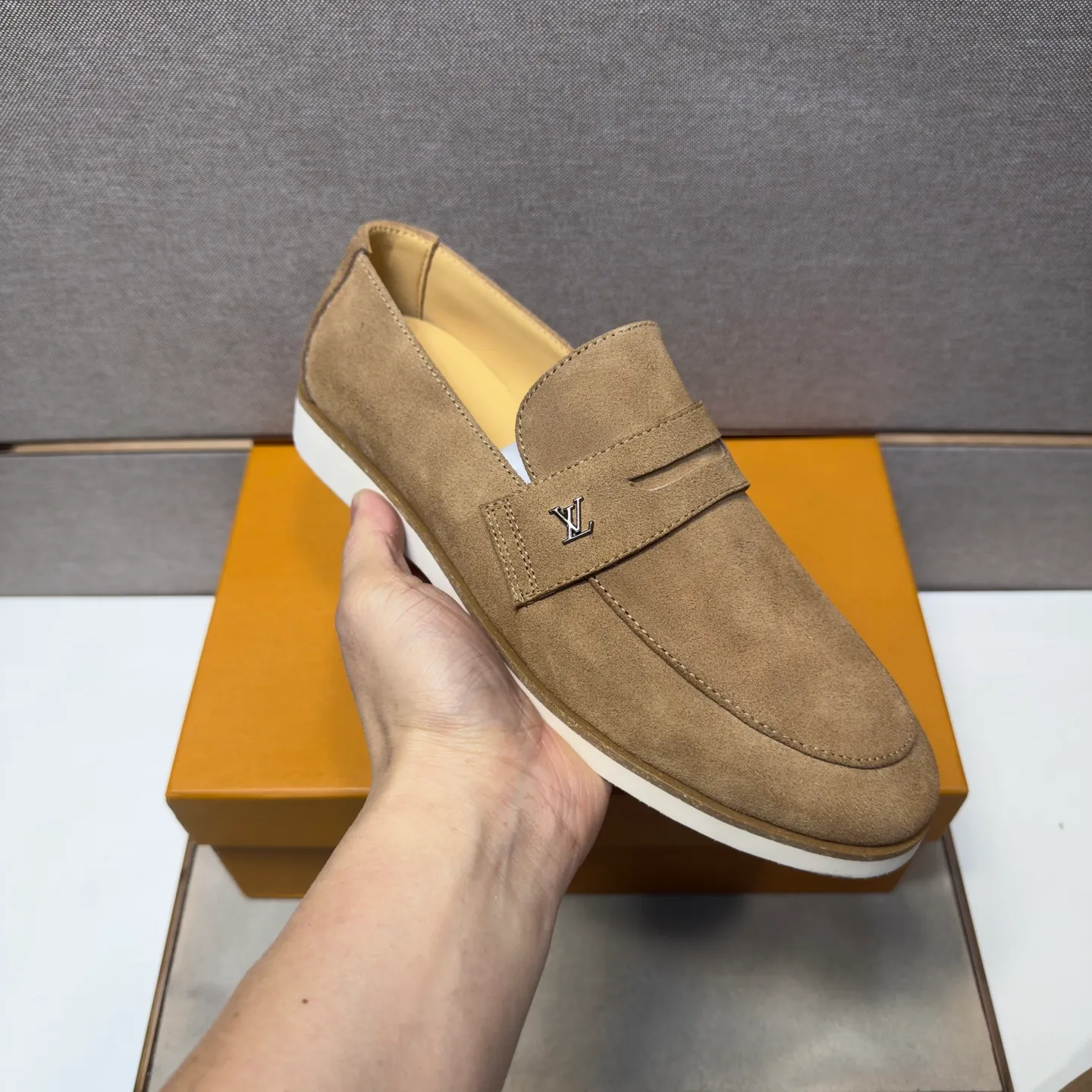 Men's men's shoes 💰pp442 [LV～] Men's casual shoes 2026z cabinet sales simultaneously 🔶Size: 38-44 #️⃣ 🔷4 colors🔜The upper is made of cowhide stitching ➕Cowhide lining, comfortable and breathable, sole: original comfortable and wear-resistant outsole, ⚠️real thing📱photographed🎬real thing is better📢📢📢